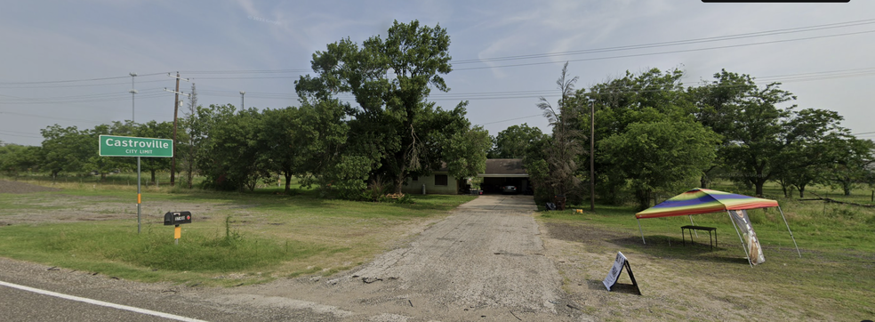 1740 US Highway 90 W, Castroville, TX for rent - Building Photo - Image 1 of 1