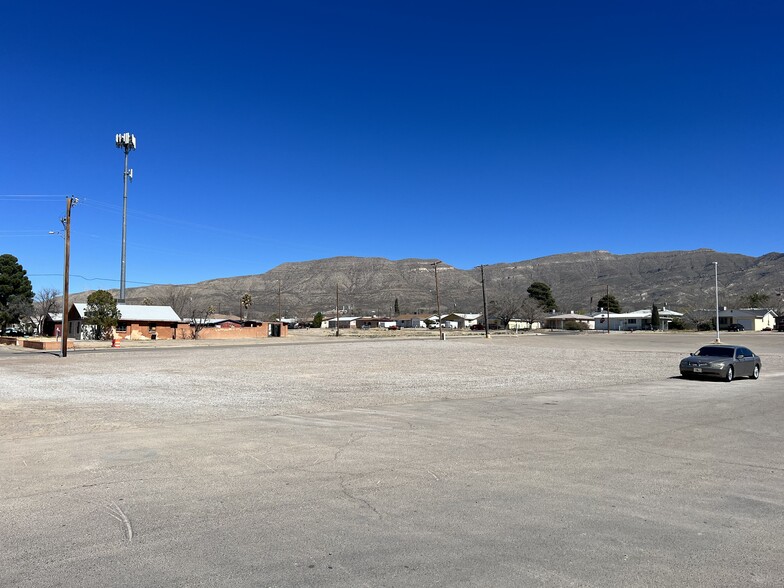 1807 10th St, Alamogordo, NM for rent - Building Photo - Image 2 of 3