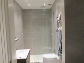 5 Hope Close, London to rent Interior Photo- Image 1 of 4