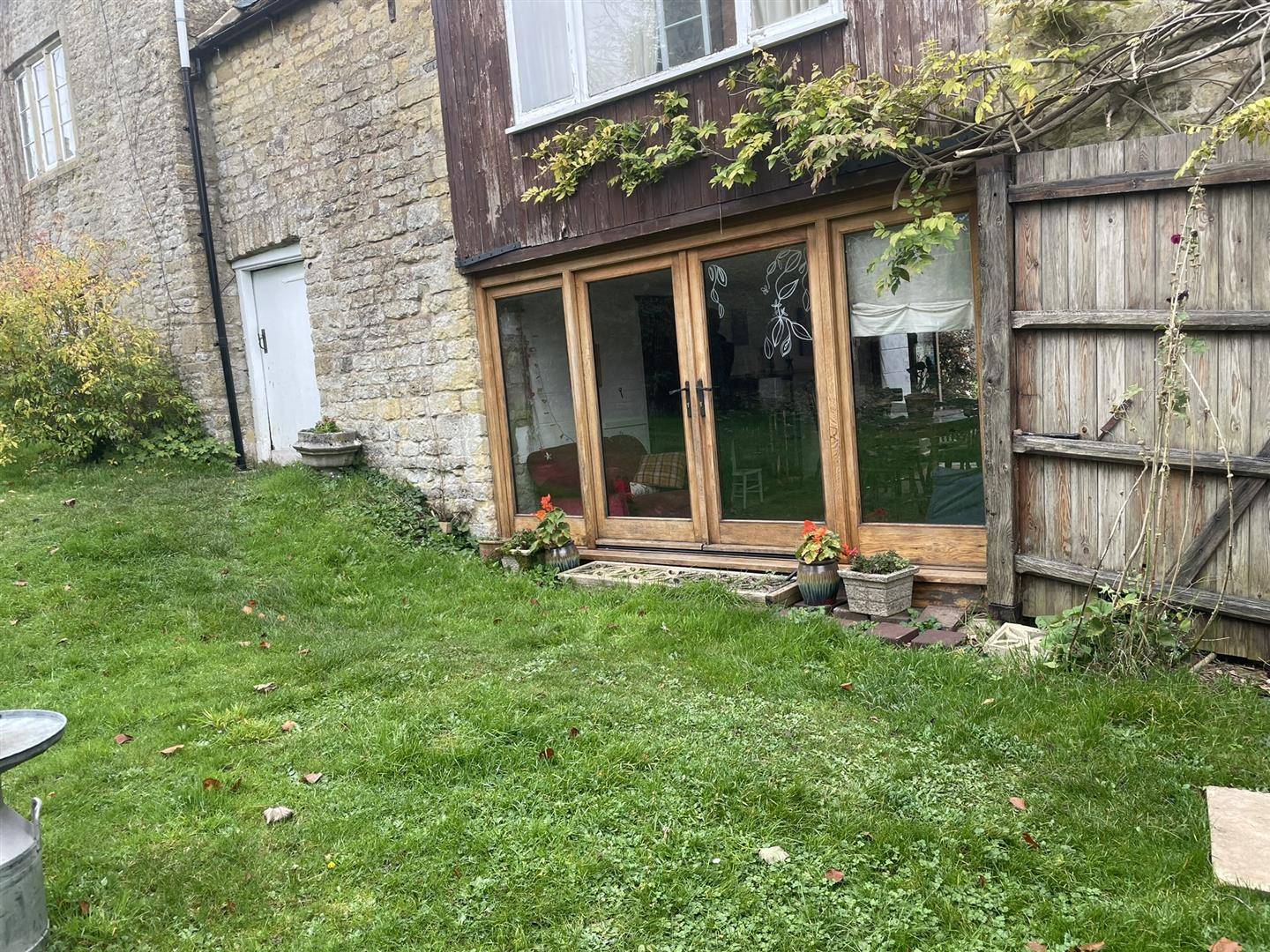 The Green, Chipping Norton to rent Building Photo- Image 1 of 7