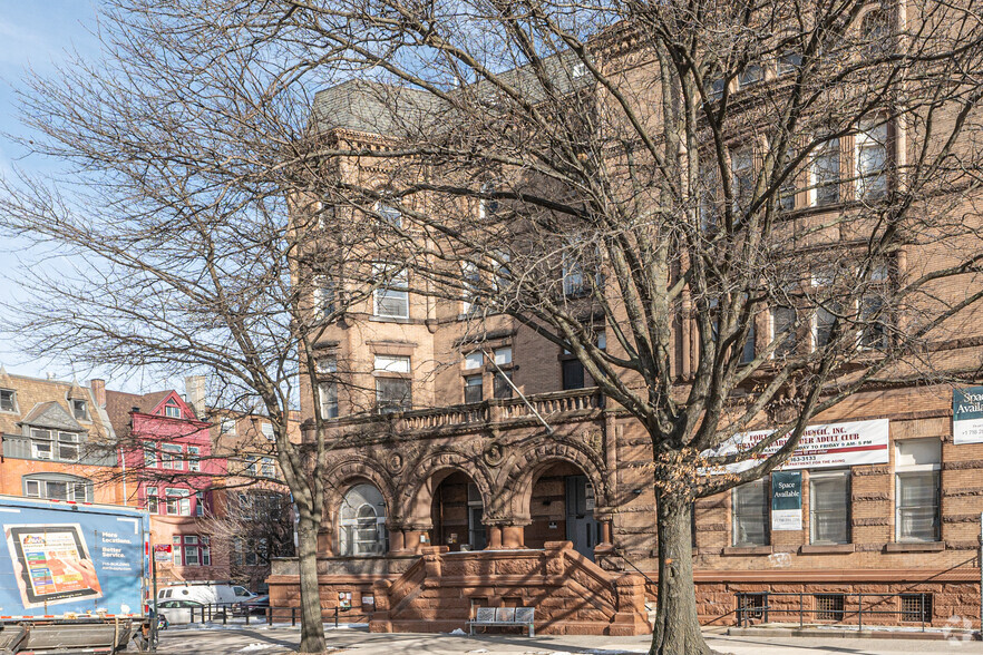 19 Rogers Ave, Brooklyn, NY for rent - Building Photo - Image 3 of 4