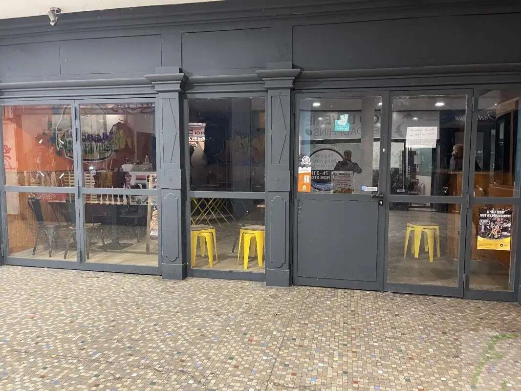 Retail in Grenoble for sale Building Photo- Image 1 of 5