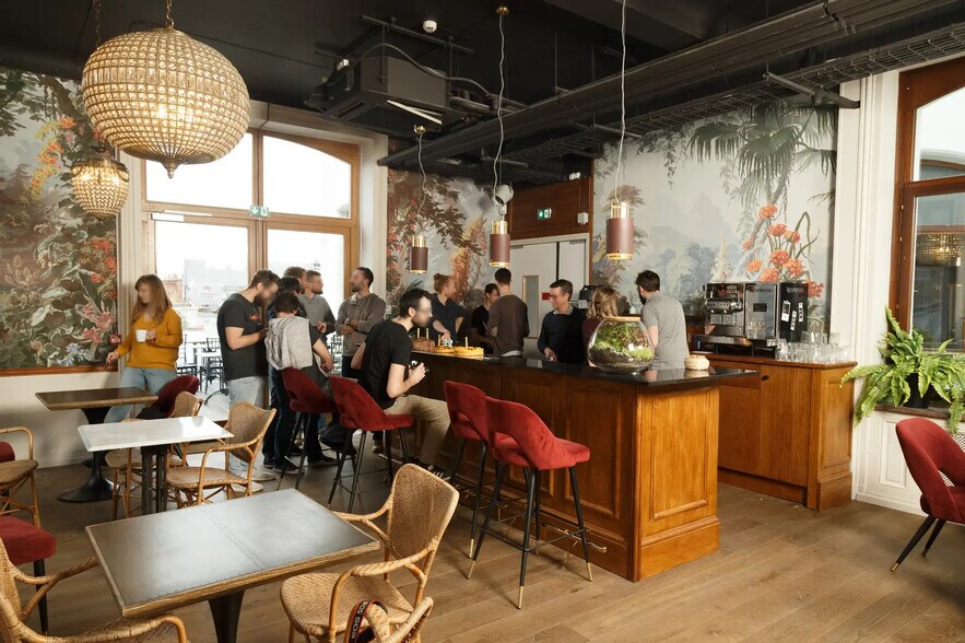 Office in Lille to rent - Building Photo - Image 1 of 11