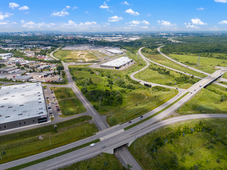 4050 Russell Rd, Ottawa, ON for sale - Building Photo - Image 3 of 5