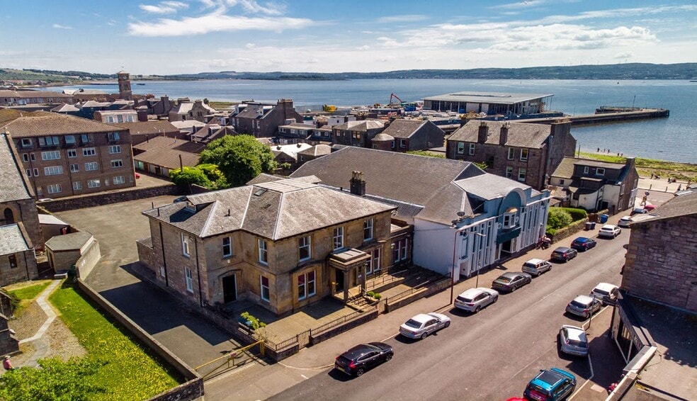 10 James St, Helensburgh to rent - Building Photo - Image 3 of 3