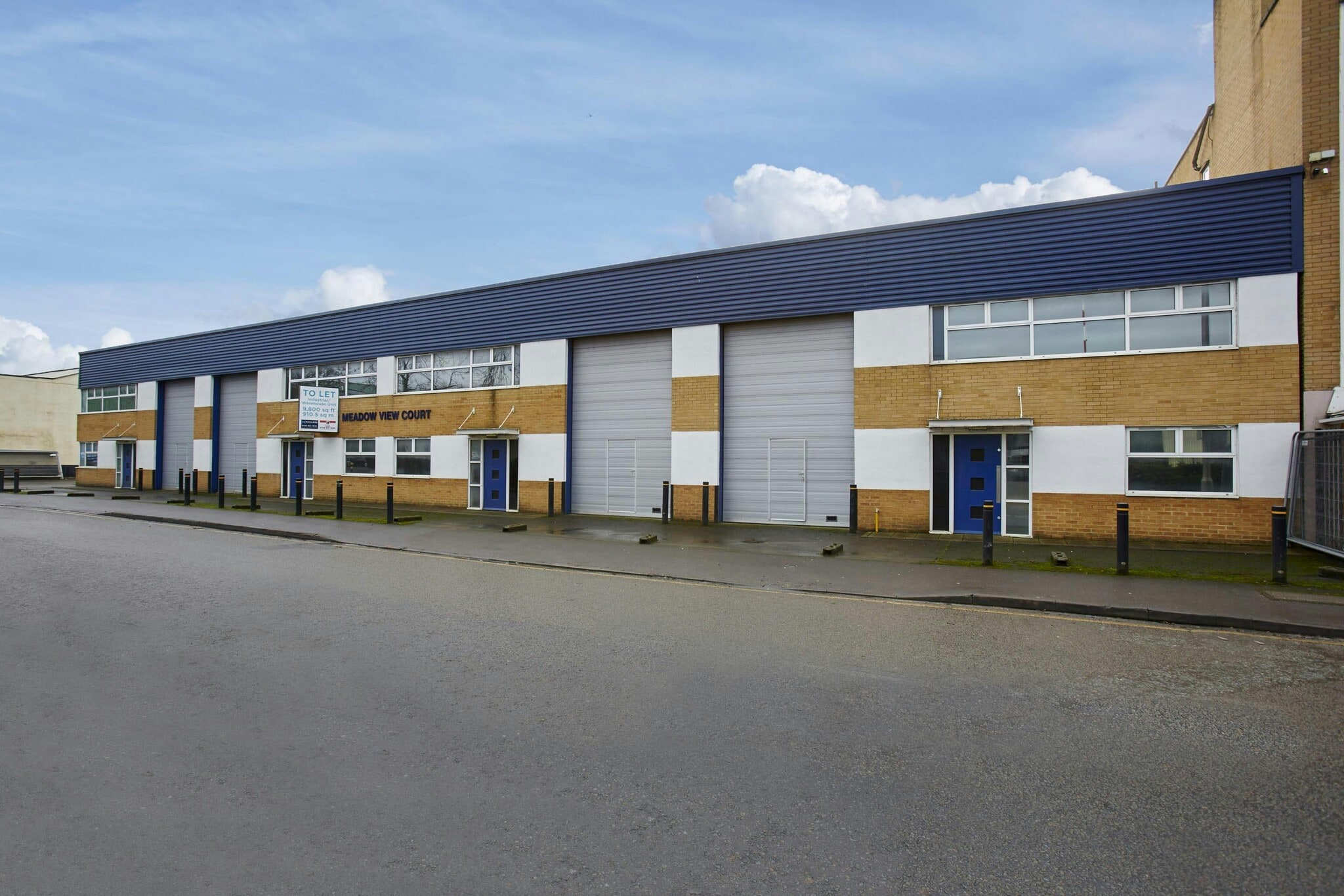 199-215 Cardiff Rd, Reading to rent Building Photo- Image 1 of 8