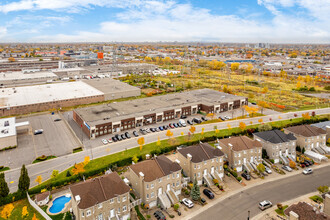 9380-9424 Boul Viau, Saint-leonard, QC - aerial  map view