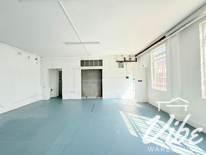 Warspite Rd, London to rent - Building Photo - Image 2 of 10