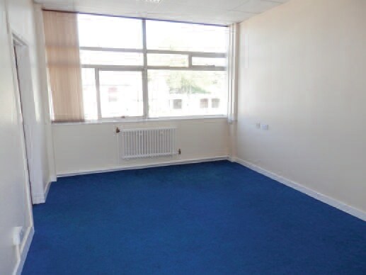 250-258 High St, Elgin to rent - Building Photo - Image 2 of 2