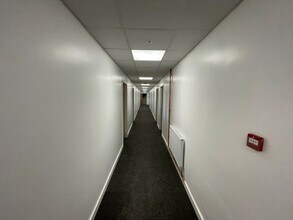 Rendlesham, Woodbridge to rent Interior Photo- Image 2 of 5