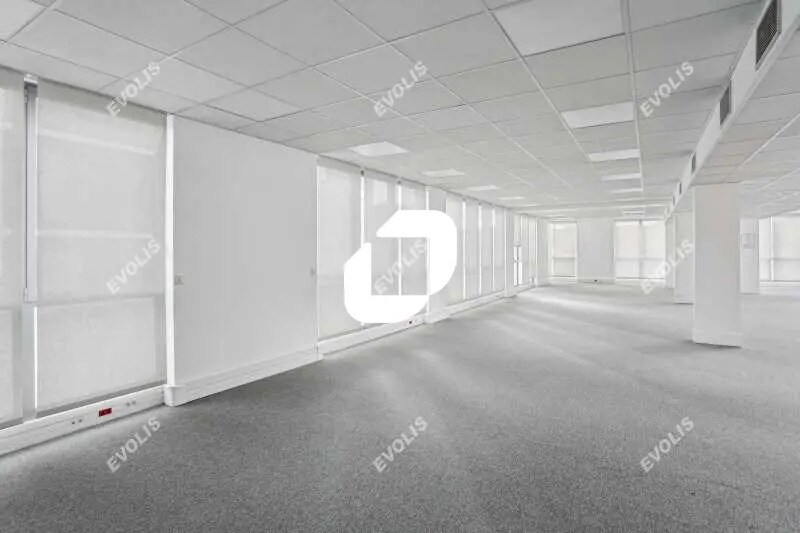 Office in Montreuil to rent - Interior Photo - Image 1 of 14