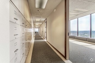 40 N Main St, Dayton, OH to rent Interior Photo- Image 1 of 2