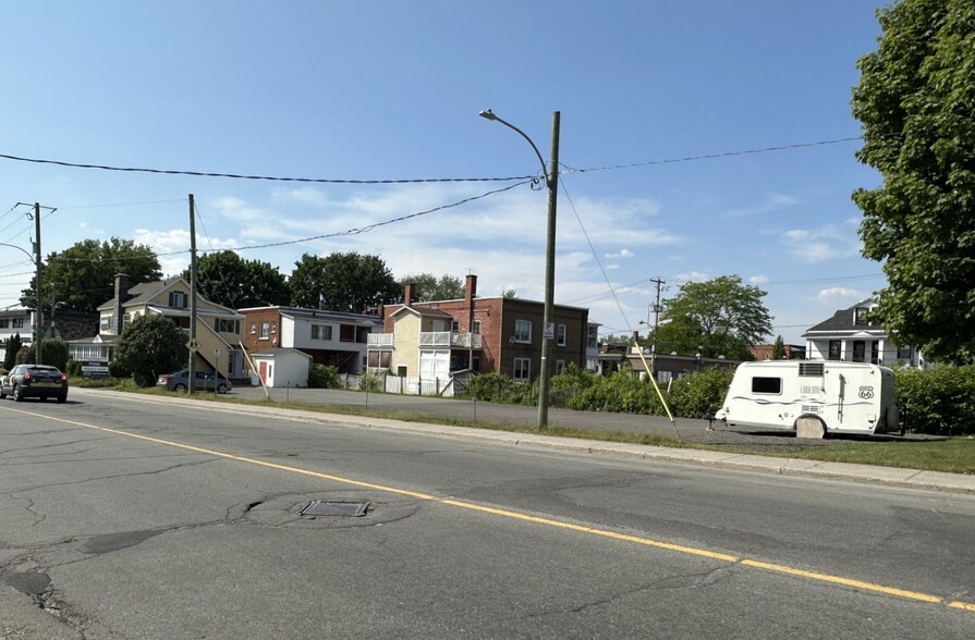 63 Rue Saint-Joseph, Granby, QC for sale - Primary Photo - Image 1 of 1