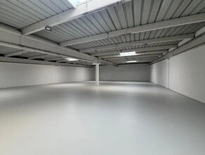 Industrial in Maurepas for sale Interior Photo- Image 2 of 2