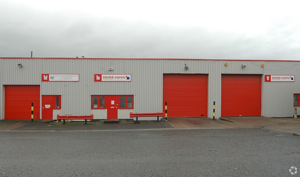 Anchor Bridge Way, Dewsbury to rent - Building Photo - Image 3 of 14