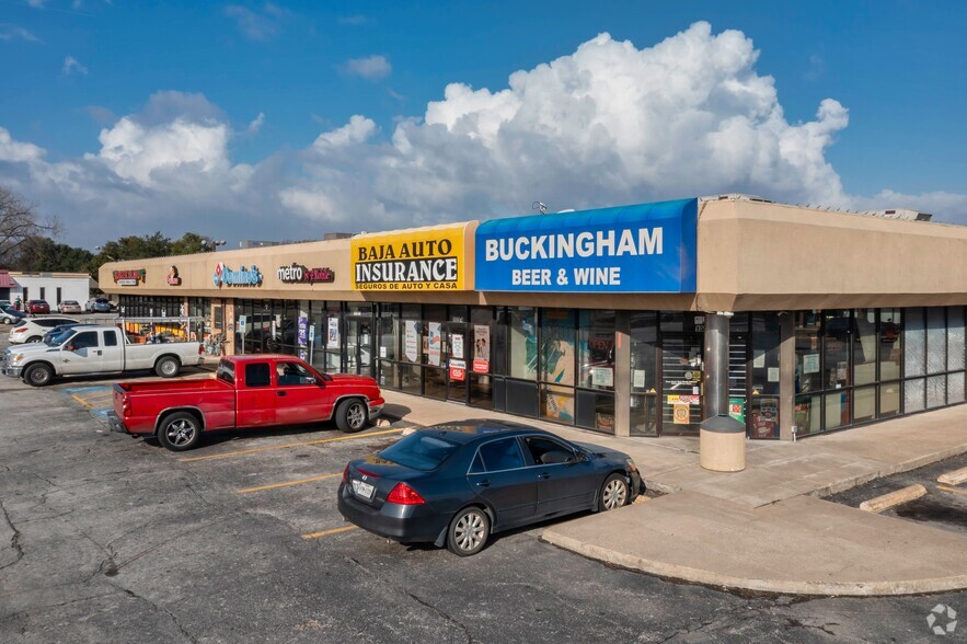 1413-1529 W Buckingham Rd, Garland, TX for rent - Building Photo - Image 2 of 12