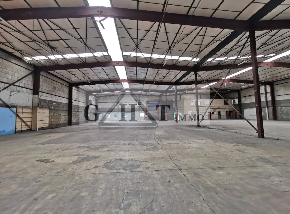 Industrial in Plaisir for sale Interior Photo- Image 1 of 4