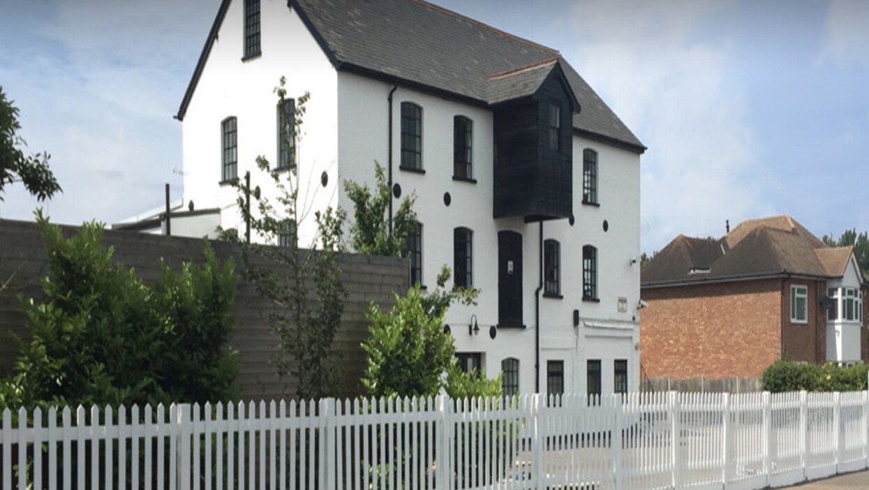 355-357 Old Rd, Clacton On Sea for sale Primary Photo- Image 1 of 1