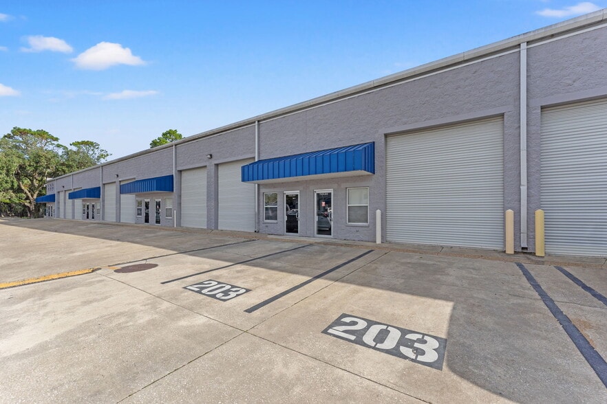 7949 Atlantic Blvd, Jacksonville, FL for rent - Building Photo - Image 1 of 8