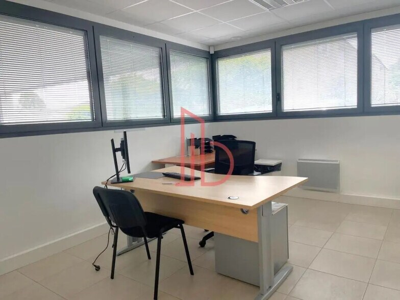 Office in Bruges to rent - Building Photo - Image 3 of 7