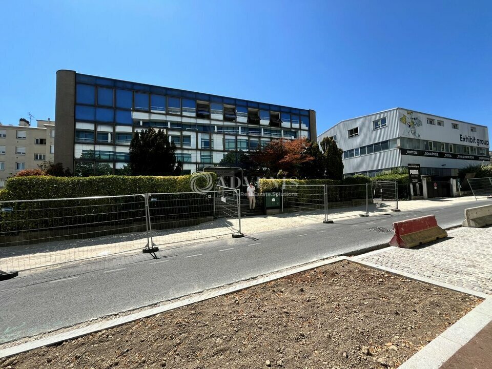 4 Rue Marcel Cachin, Saint-Ouen-sur-Seine to rent Building Photo- Image 1 of 9