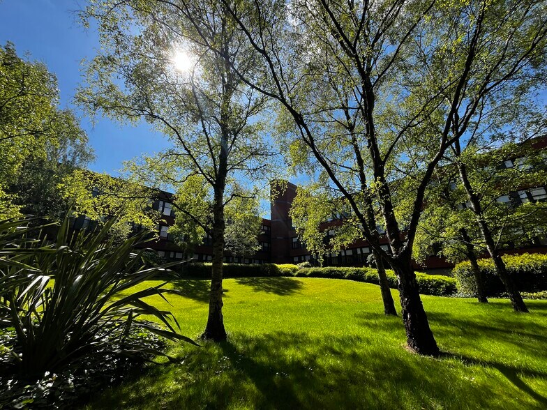 Redcar, Redcar to rent - Building Photo - Image 3 of 14