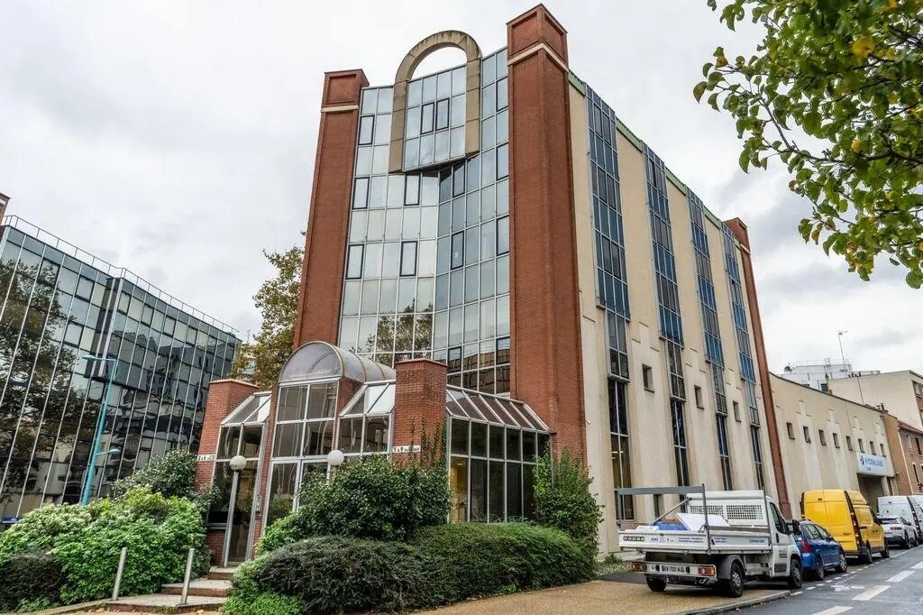 Light Industrial in Gentilly for sale Building Photo- Image 1 of 17