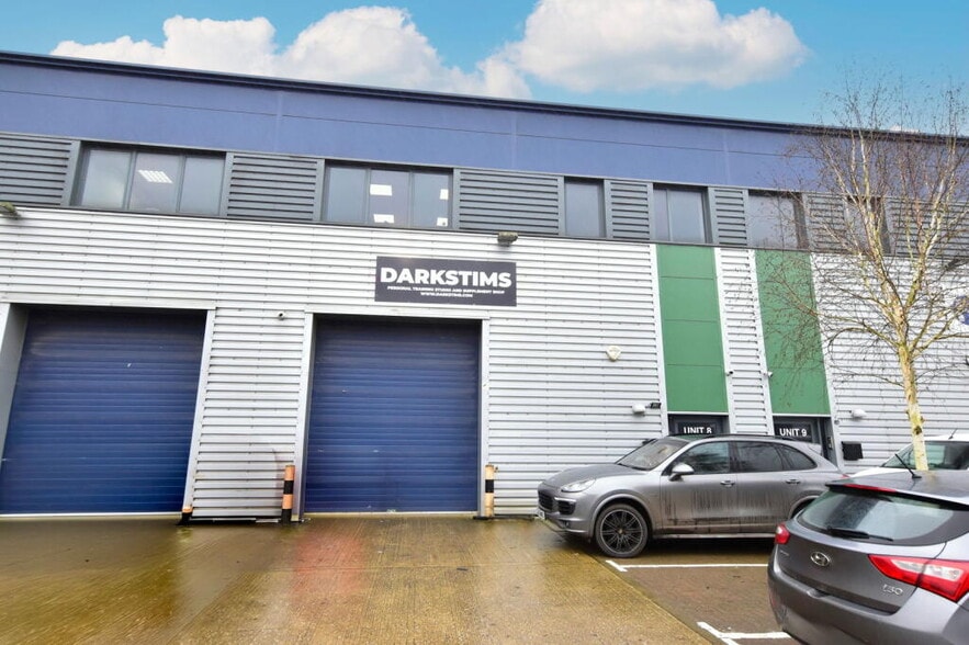 Whiteleaf Rd, Hemel Hempstead to rent - Building Photo - Image 2 of 17
