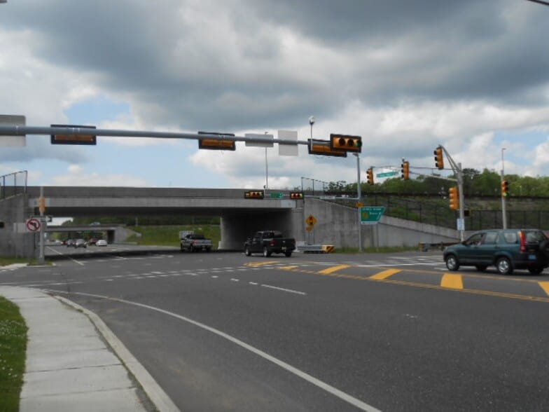 4 E Jimmie Leeds Rd, Galloway, NJ to rent - Building Photo - Image 3 of 7