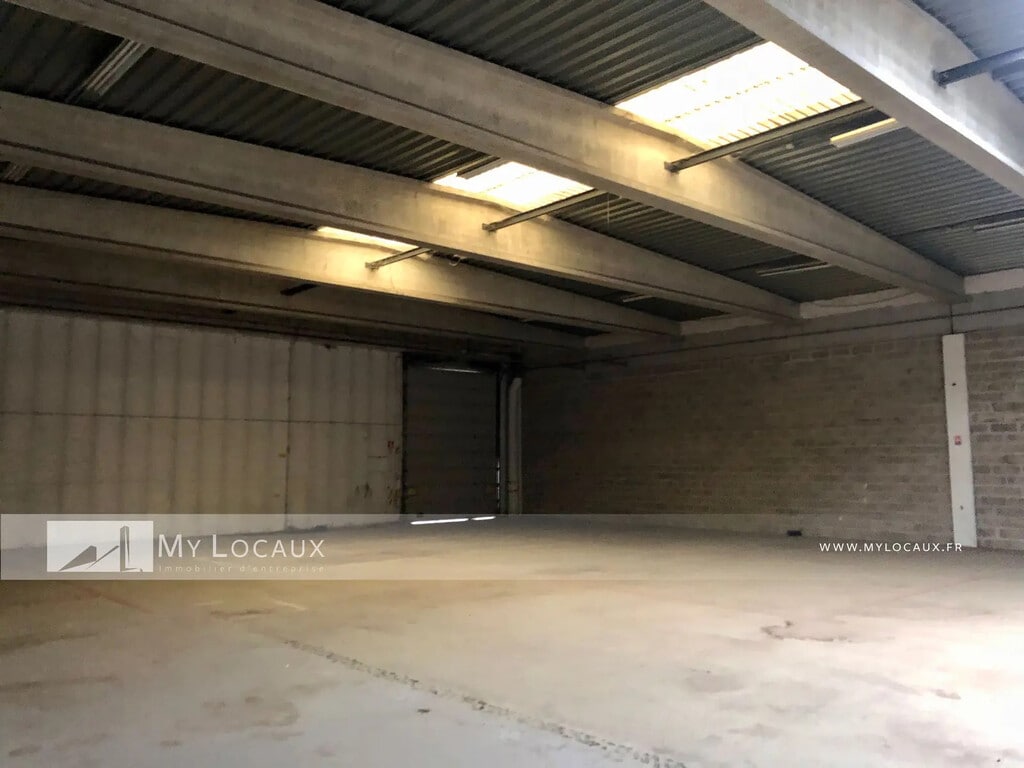 Location Local d'activités 474 m² - Photo 1