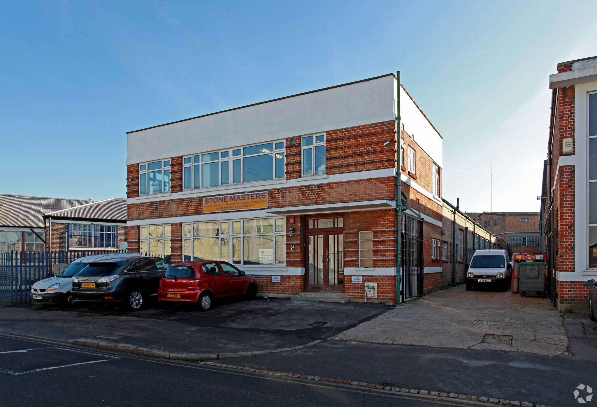 8 Aintree Rd, Greenford for sale Primary Photo- Image 1 of 1