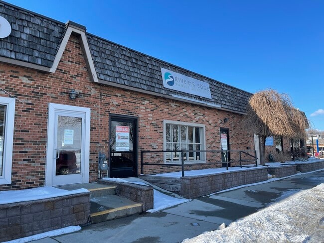 More details for 201 N Riverside Ave, Saint Clair, MI - Retail for Sale