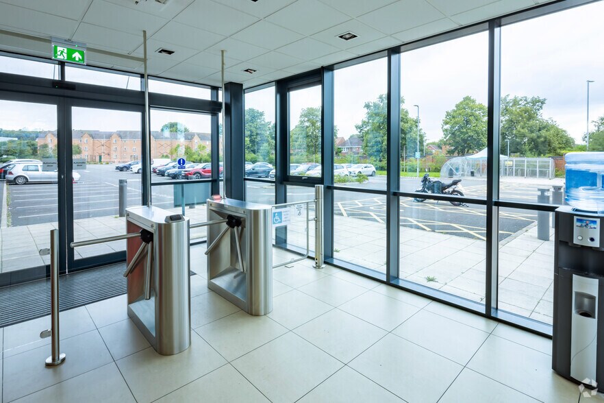 Campbell Rd, Stoke On Trent for rent - Interior Photo - Image 3 of 6