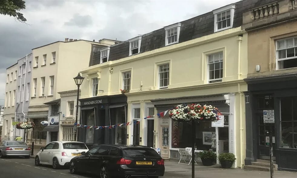14-15 Montpellier Arcade, Cheltenham to rent - Primary Photo - Image 1 of 1