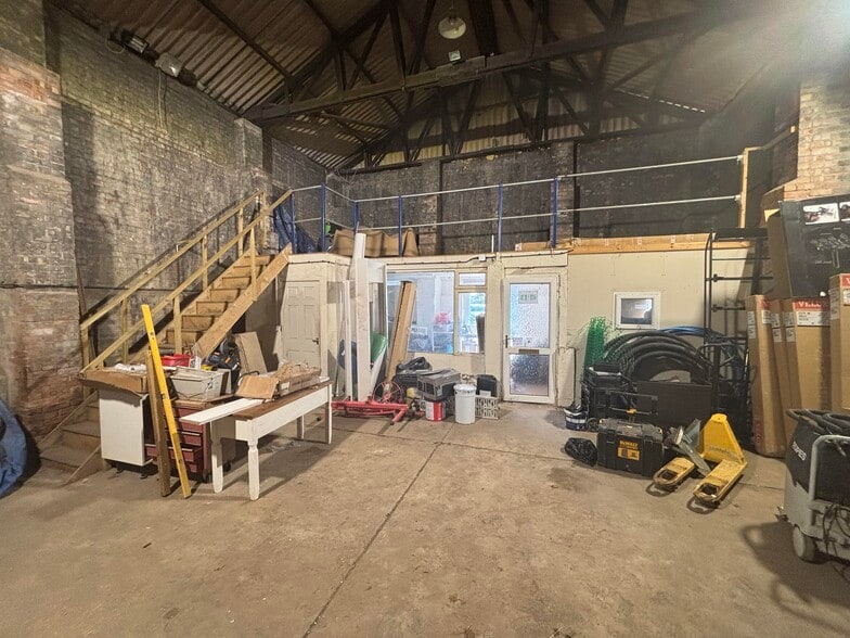 Culmhead, Taunton to rent - Building Photo - Image 3 of 24