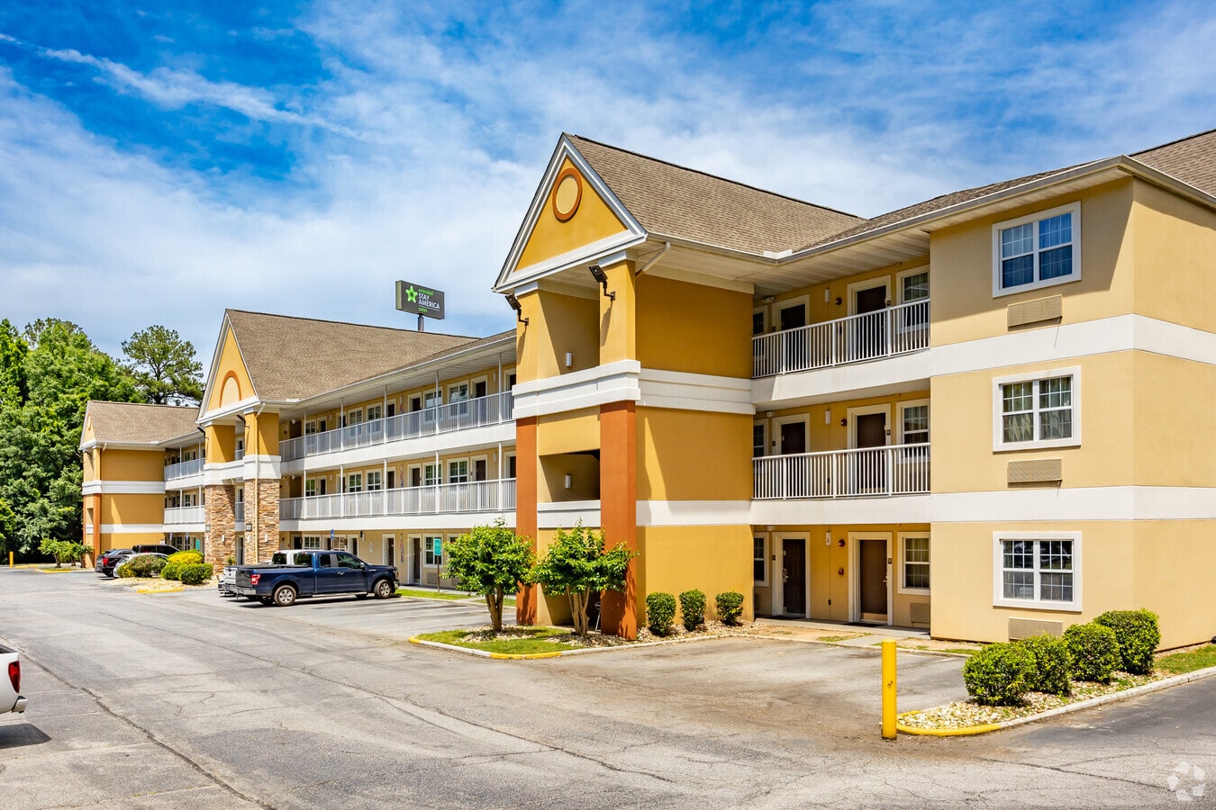 5020 Armour Rd, Columbus 31904 UK