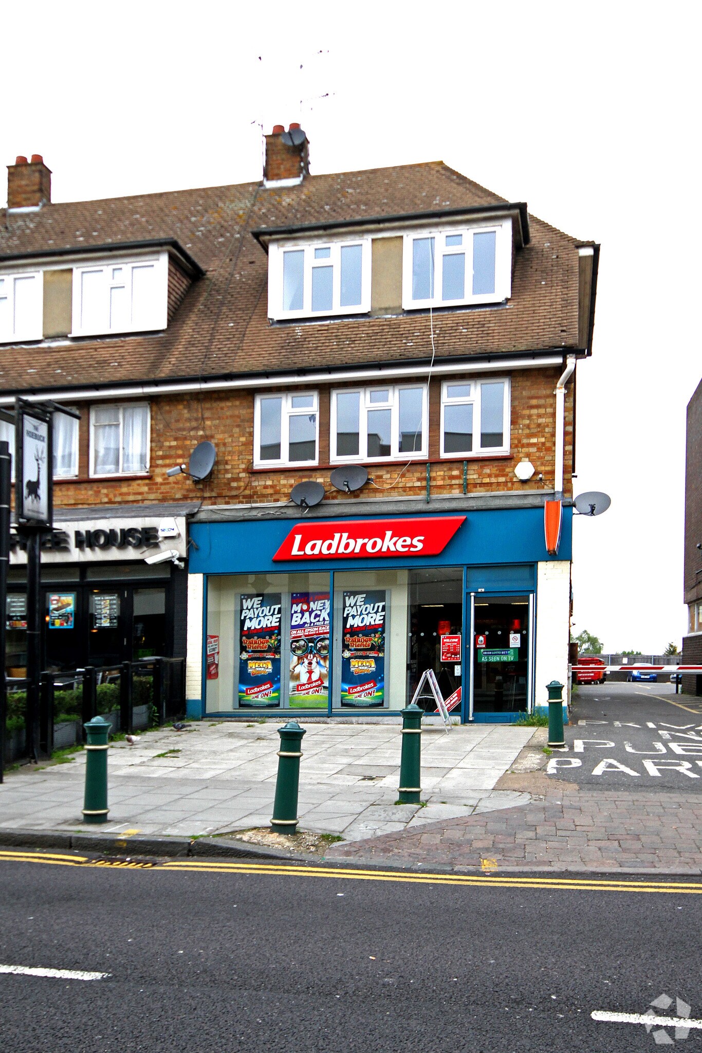 136 High St, Rayleigh for sale Primary Photo- Image 1 of 1