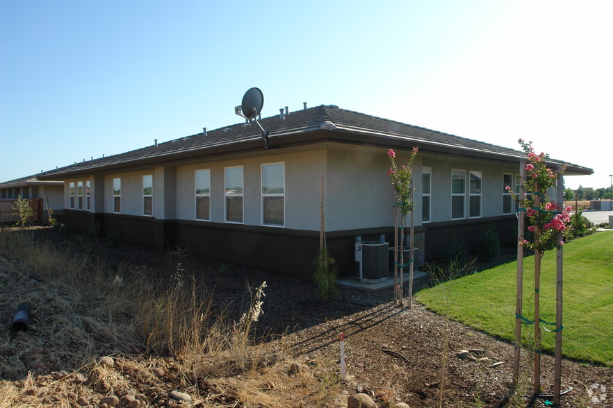 45 Jan Ct, Chico, CA for rent - Building Photo - Image 2 of 7