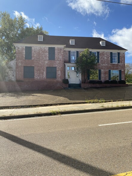 801 E Fortification St, Jackson, MS for sale - Building Photo - Image 1 of 1