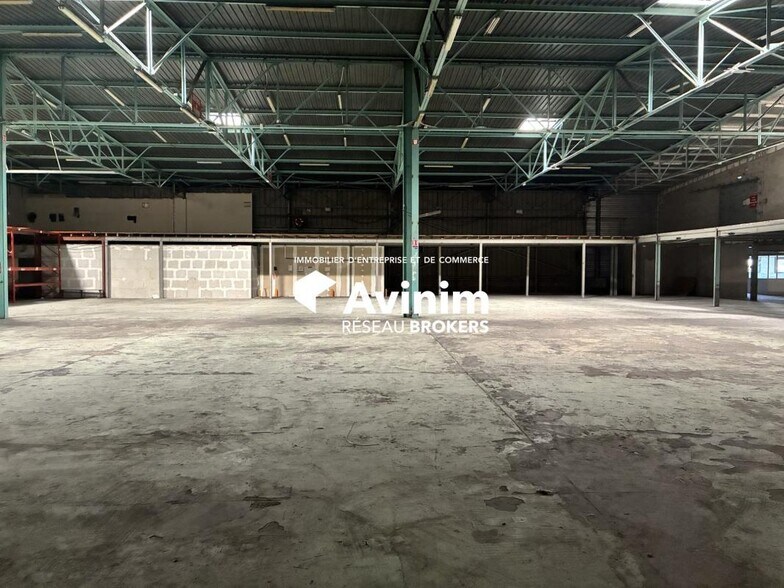 Industrial in Aubagne to rent - Interior Photo - Image 3 of 10