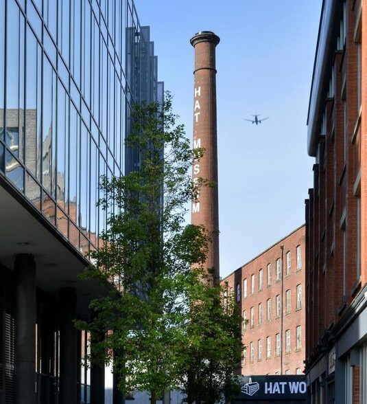St Peters Sq, Stockport to rent - Building Photo - Image 3 of 28