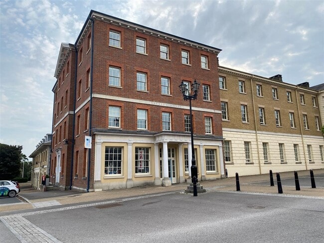 More details for Queen Mother Sq, Dorchester - Retail to Rent