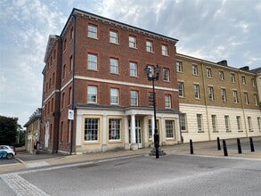 Queen Mother Sq, Dorchester to rent Building Photo- Image 1 of 6