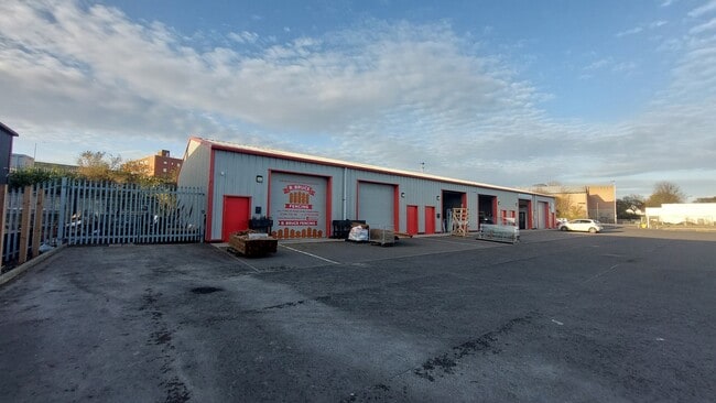 More details for 13 New Craigie Retail Park, Dundee - Industrial to Rent