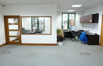 15 Southend Rd, Woodford Green to rent Interior Photo- Image 2 of 3