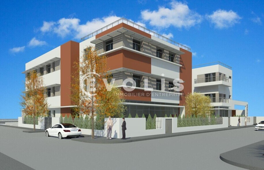 Office in Noisy-le-Grand to rent - Building Photo - Image 2 of 4