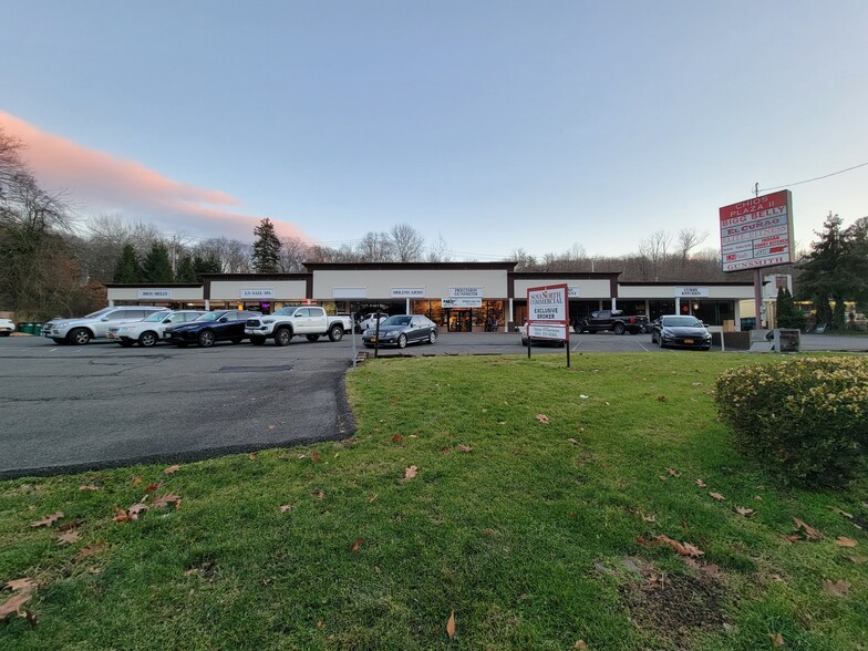 38 Route 303, Tappan, NY for rent - Building Photo - Image 1 of 2