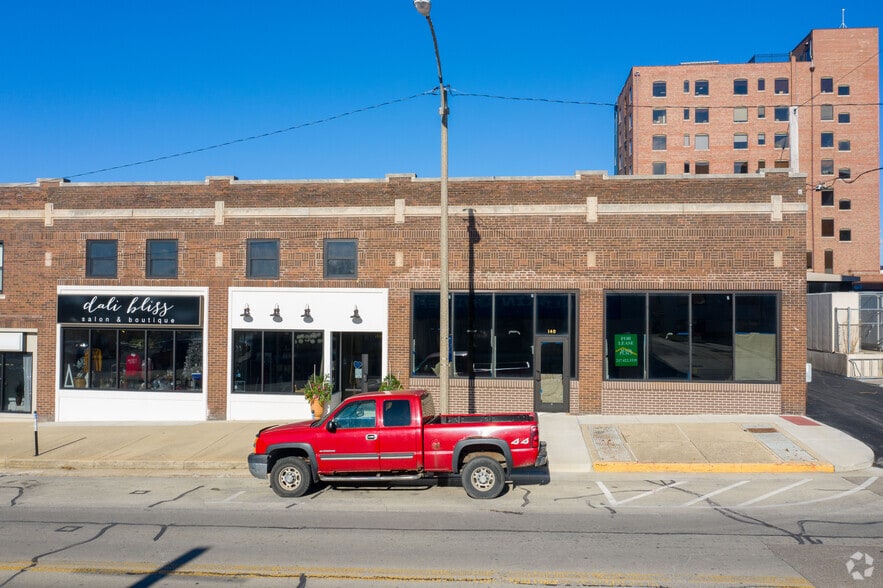 140 W Wood St, Decatur, IL for rent - Building Photo - Image 2 of 5