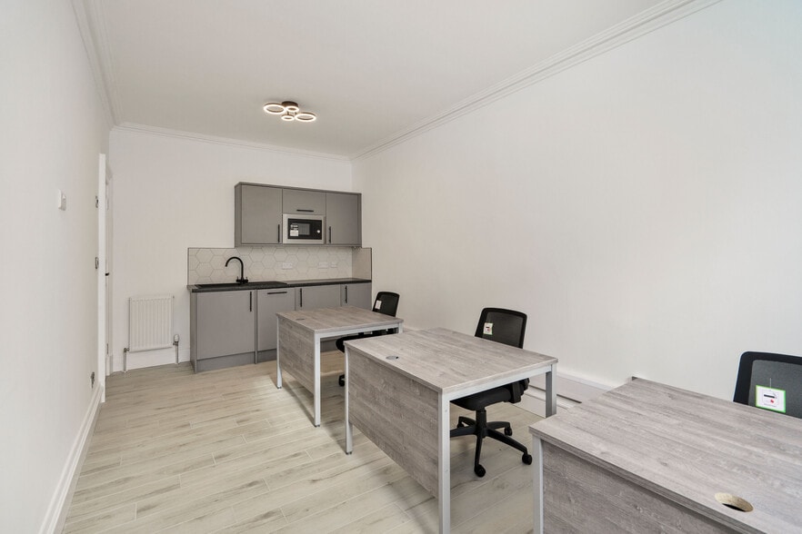 3A Randolph Pl, Edinburgh to rent - Building Photo - Image 2 of 10