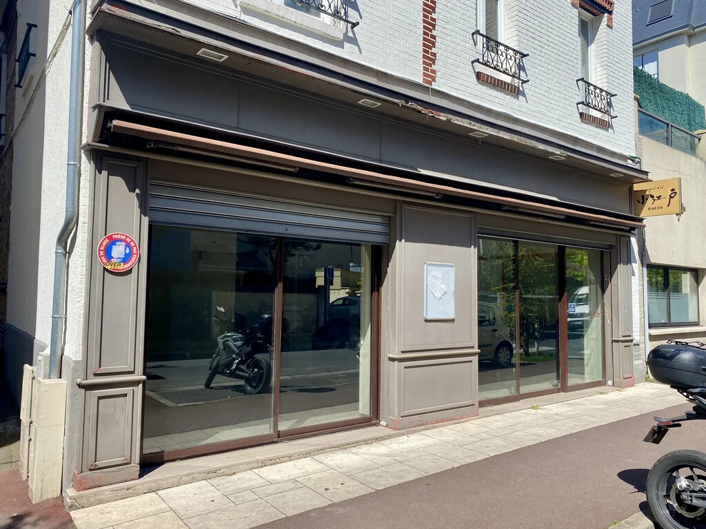 Location Commerce 208 m² - Photo 1